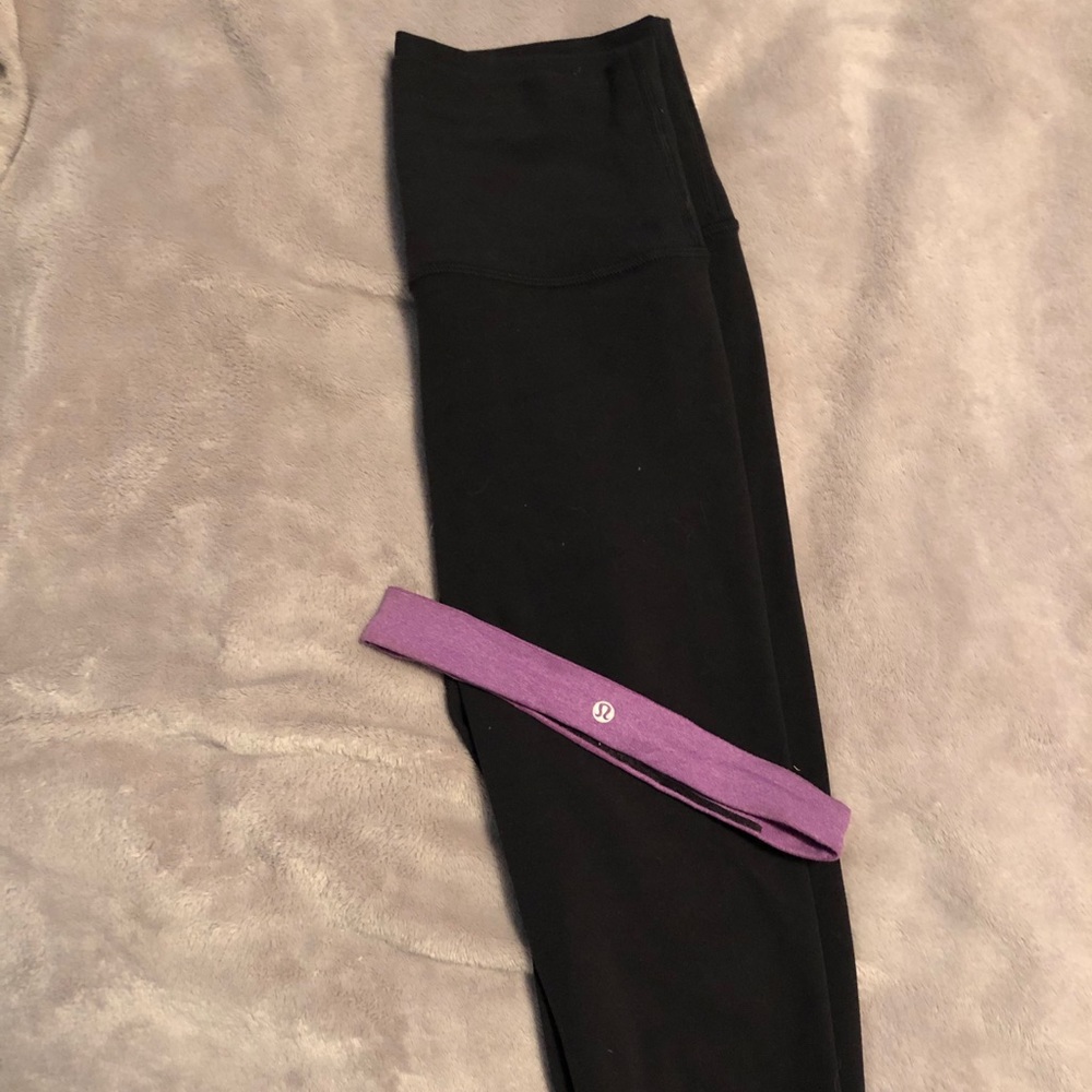 Brand new Lululemon leggings with a TINY rip